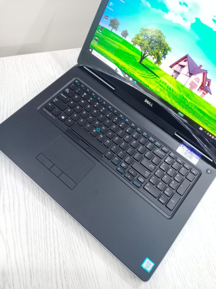⁦Dell Precision 7710 Mobile Workstation – Core i7-6920HQ | 16GB RAM | 512GB SSD | NVIDIA 4GB | 17" Display – Original Used⁩ - الصورة ⁦5⁩